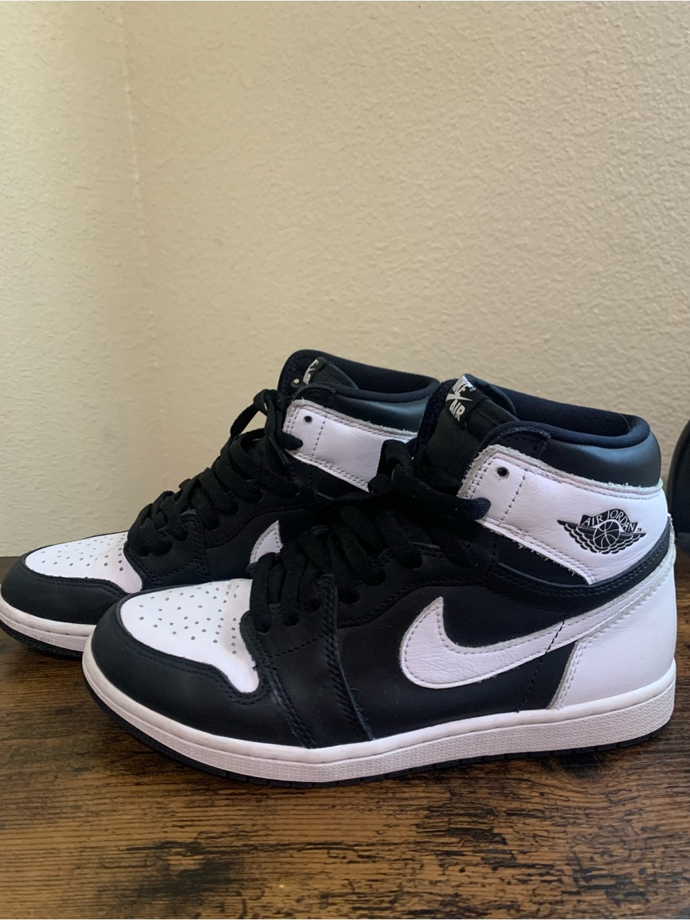 Nike Jordan 1 Retro High OG Black/White Size 8